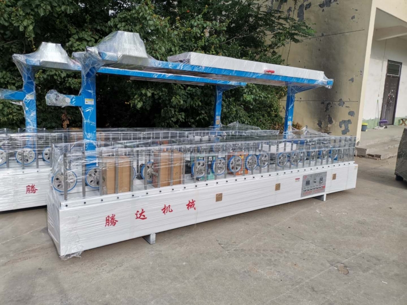 全自動(dòng)包覆機(jī)發(fā)往江西贛州